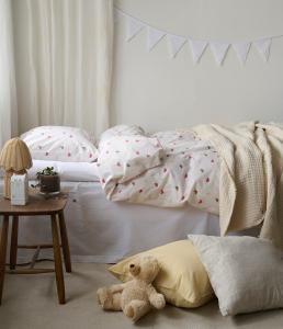 Påslakanset Barn Hjärtrud Beige 150x210cm Borganäs of Sweden