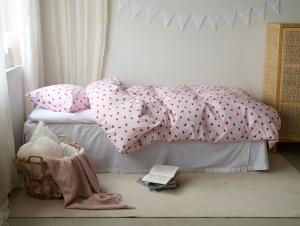 Påslakanset Barn Hjärtrud Rosa 150x210cm Borganäs of Sweden