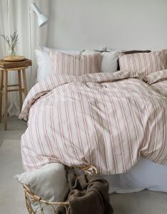 Påslakanset Randigt Rosa Borganäs Of Sweden Sunnan 150x210cm