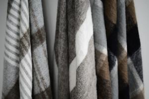 Pläd Brun Fondaco David 130x170cm