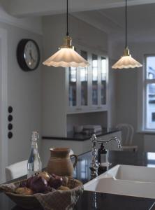 Fönsterlampa August Veckad Opal 25cm PR Home