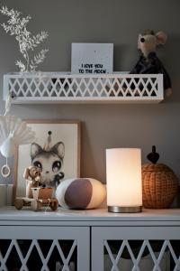 Bordslampa Vit PR Home Dora 25cm