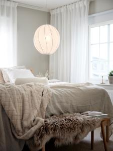 Taklampa Vit PR Home Olivia Twist 35cm