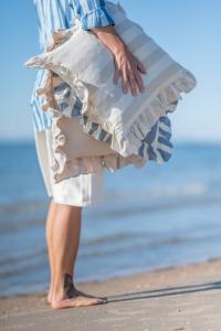 Randigt Kuddfodral Amalia Linnebeige 45x45cm Fondaco