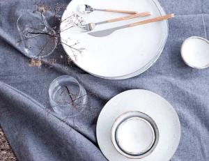 Recycled by Wille Bordsduk Marinblå/Vit Elin 140x250cm