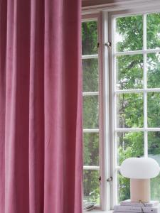 Sammetsgardin Estelle Rosa 2-Pack 135x280cm Svanefors