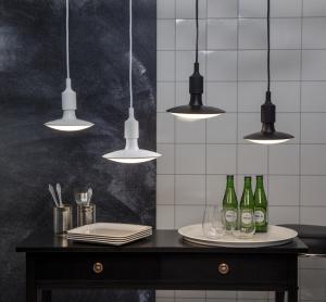 Star Trading Ljuskälla LED E27 High Lumen Svart 104W Varmvitt Ljus