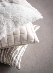 Svanefors Marty Kuddfodral Nougat 45x45cm