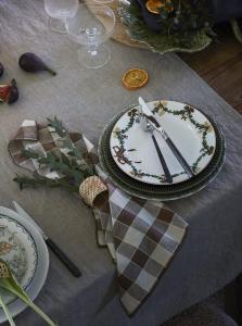 Svanefors Mary Servett Nougat 45x45cm