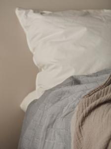 Svanefors Mavis Överkast Enkelsäng Grå 180x260cm