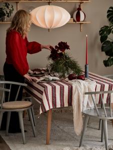 Svanefors Tygservett Sabina Röd 45x45cm