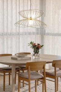 Taklampa Pendel Mässing Globen Lighting Ray 70cm