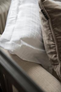 Textilgruppen Check Örngott Med Vinge 50x60cm Vit