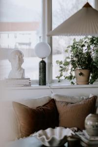 Bordslampa Marmor Mörkgrön Globen Lighting Torrano 53cm