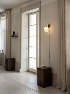 Vägglampa Noor Vit Glas Dimbar 18cm Watt & Veke