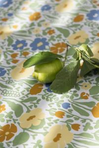 Vaxduk Almedahls Fauna Gulgrön 145x220cm