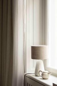 Bordslampa Vit/Natur Watt & Veke Cora 35cm