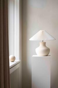 Lampfot Keramik Naturvit Watt & Veke Mia 31cm