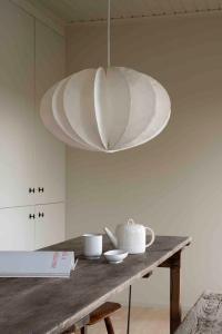 Taklampa Vit Watt & Veke Pumpkin 48cm