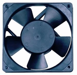 Fläkt 12V 80 x 80 mm