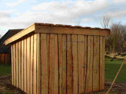 REDSKAPSBOD I ROBINIA OCH LÄRK