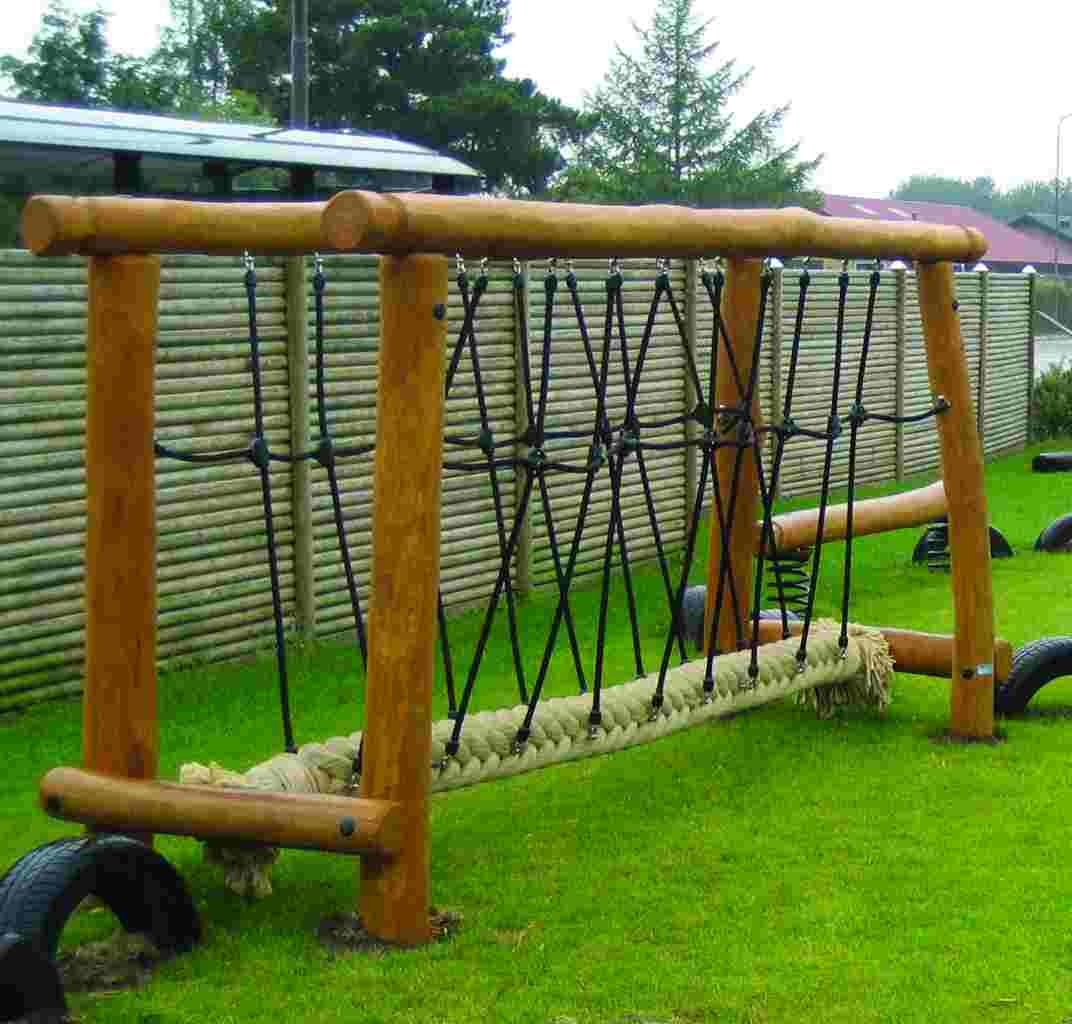 Naturlek i Robinia – Lekplatsutrustning för skolor, parker & BRF | KPLN.se