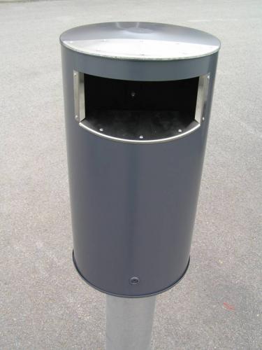 Papperskorg för stolpmontage, 60L