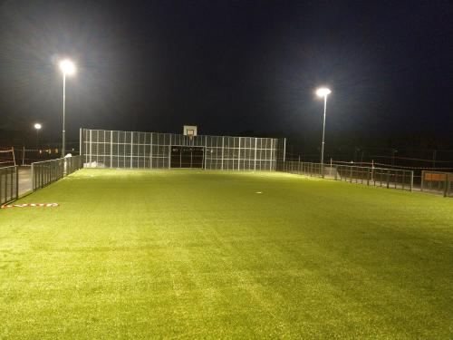 Super Multiarena 15 x 7 med basket och fotboll