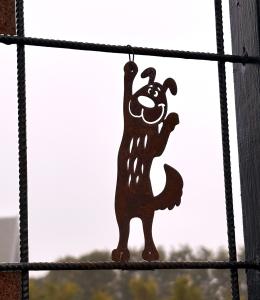 Skylt till armeringsjärn Klättrande hund Lind Decoration