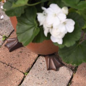 Fristående krukfötter Anka 3-set ELDgarden