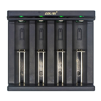 svart batteriladdare med plats till fyra batterier