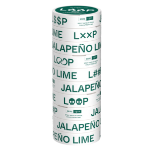 En vit och grön all white snusstock med grön text där det står Loop jalapeno lime mini.
