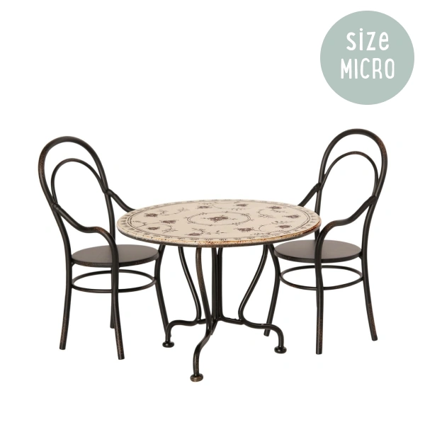 Maileg Micro Dining Table Set with 2 Chairs - Svart/Vit