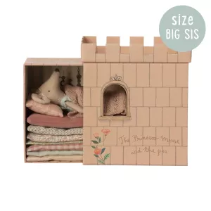 Maileg Mouse Big Sister Princess and The Pea - Brown Castle