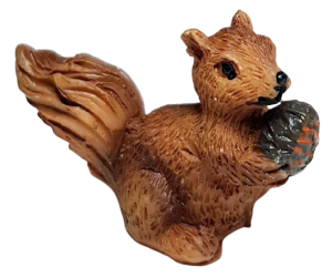 Ekorre med nöt