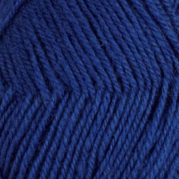 Mörk jeansblå 143 - 3tr strikkegarn 50g