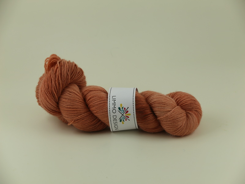 Leverpastell - handdyed sockyarn 100g