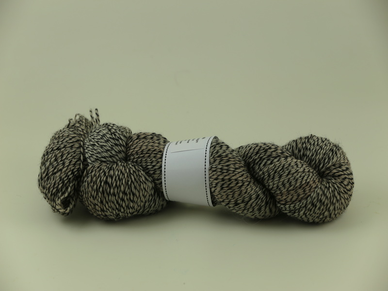Nakenfis - Sockyarn Black edition 100g