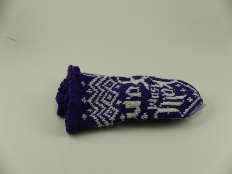 Kallt som fan! - vantar lila/vitt