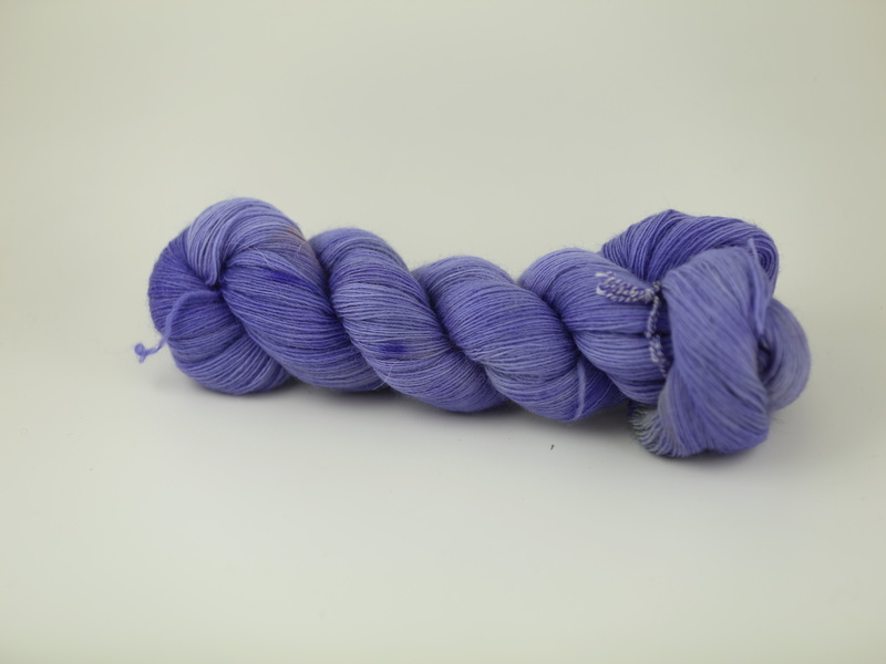 Tanter på vift - 1ply lace yarn 100g