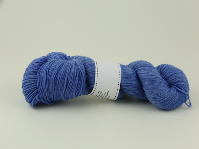 Blå ögon - handfärgat sockgarn 100g
