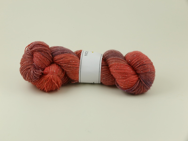 Den andre dromedaren - handdyed sockyarn glitter 100g