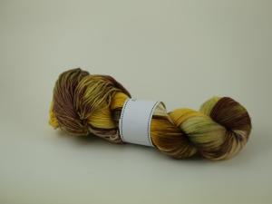 En ilsken berguv - handdyed sockyarn 100g