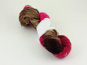 Jordgubbar & choklad - handfärgat sockgarn 100g