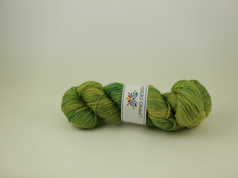 Sjöhäst i galopp - handfärgat sockgarn 100g