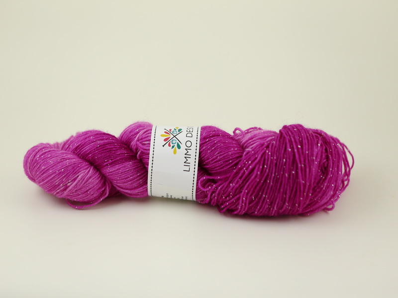 Magenta handdyed sockyarn 100g