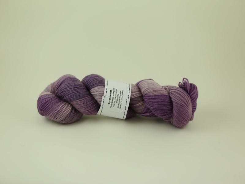 Syrenbukett - handdyed sockyarn 100g