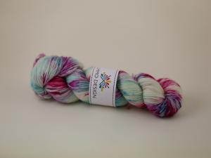 Ett, två, tre, många - Handfärgat sockgarn 100g