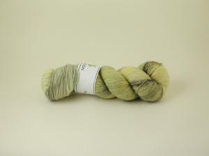 Flaxig frisyr - handdyed sockyarn 100g