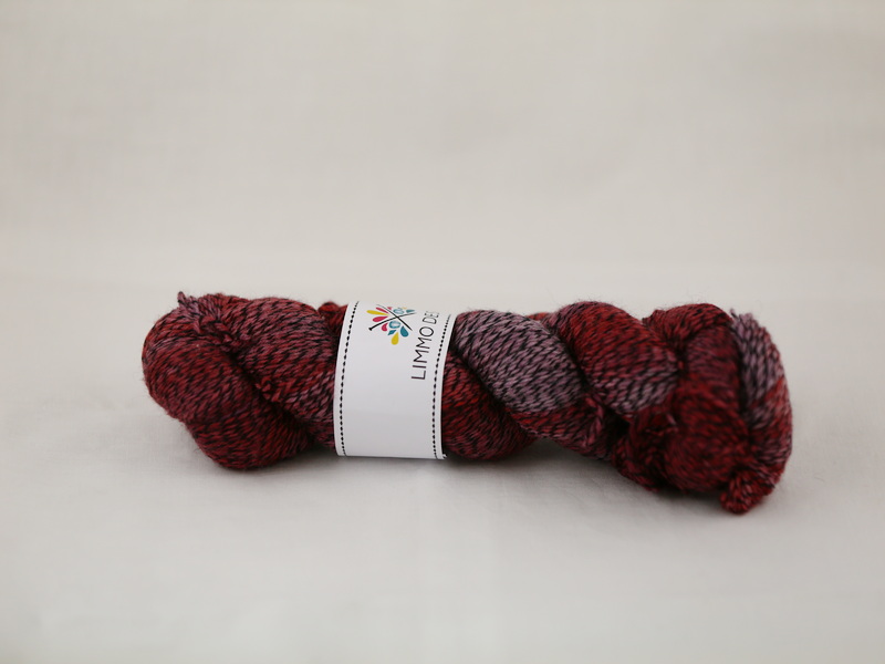 Drömmar och verklighet - Sockgarn black edition 100g